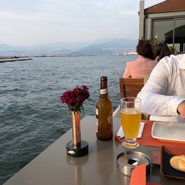 Photo taken at Yüzde Yüz Restaurant &amp; Cafe by Murat H. on 3/20/2019