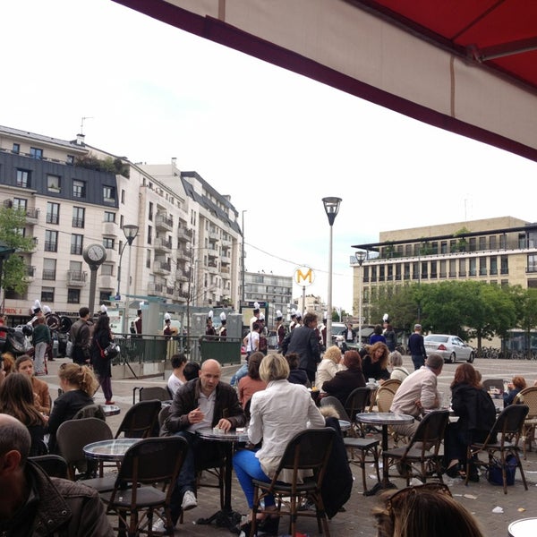 Place Corentin Celton 1 tip de 688 visitantes