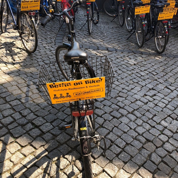 รูปภาพถ่ายที่ Berlin on Bike โดย Nick เมื่อ 5/13/2018