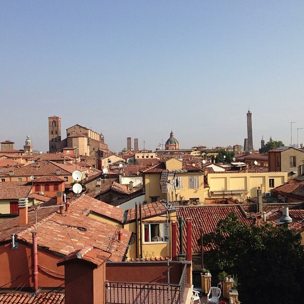 9/21/2013 tarihinde Aaron G.ziyaretçi tarafından Hotel Touring Bologna'de çekilen fotoğraf