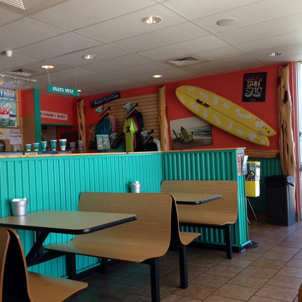Photo taken at Bahama Buck&#39;s by Tina W. on 1/4/2014