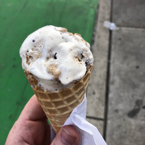 5/27/2019にBryan C.がLucky&#39;s Coffee, Ice Cream, and Candy Baltimoreで撮った写真