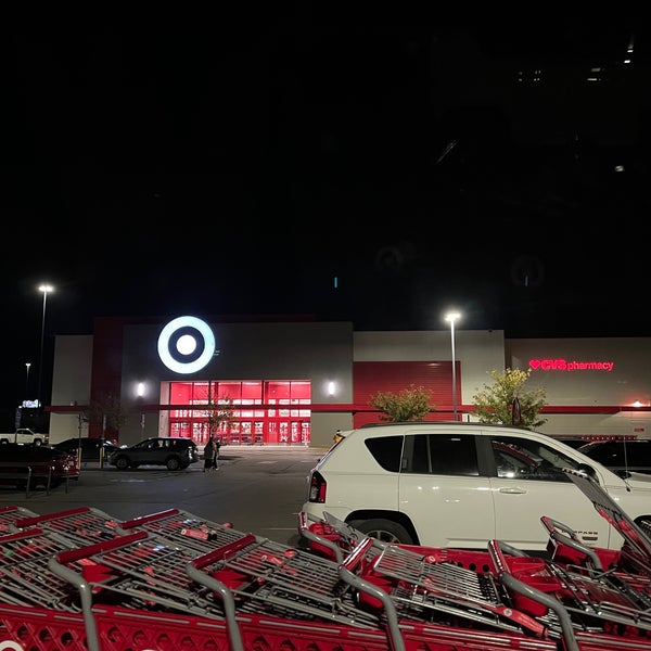 Target Saint Louis'te Hipermarket