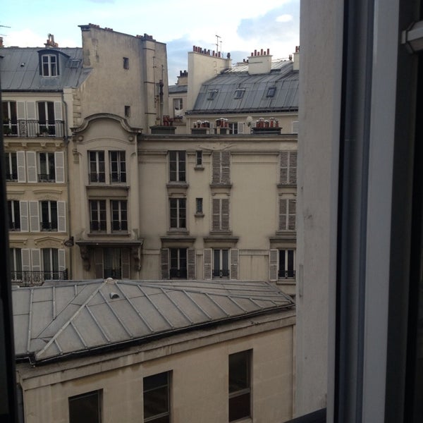 Foto tomada en Hôtel Libertel Montmartre Opéra (Duperré)  por Olena K. el 4/28/2014