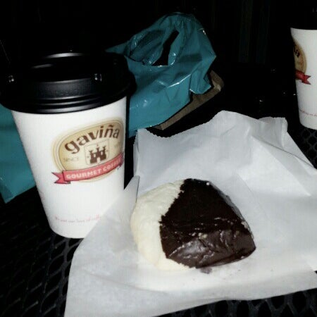 3/9/2014에 Karen O.님이 Catalina Coffee &amp; Cookie Co.에서 찍은 사진