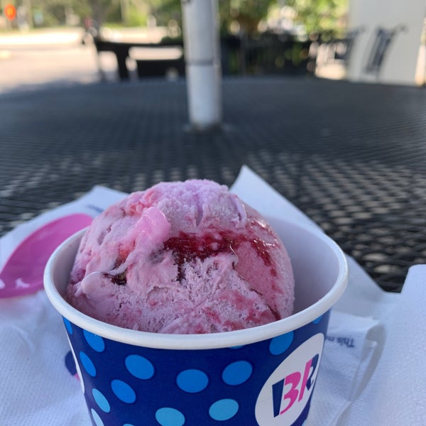 Baskin Robbins Ice Cream Shop