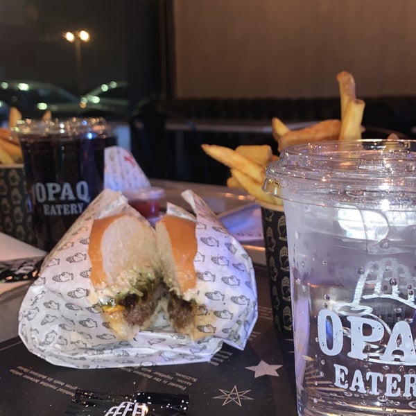 รูปภาพถ่ายที่ OPAQ Eatery โดย Mohammad ♏. เมื่อ 7/22/2022
