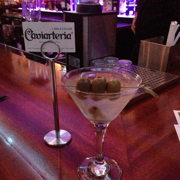 Снимок сделан в Caviarteria - Beluga Bar - Champagne &amp; Caviar Bar, Restaurant &amp; Lounge пользователем Marlene B. 3/20/2014