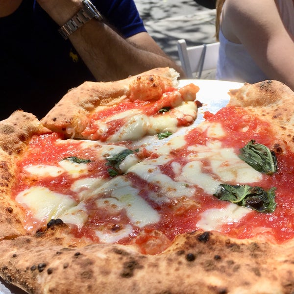 Das Foto wurde bei Song&#39; e Napule Pizzeria von Sun B. am 5/11/2019 aufgenommen