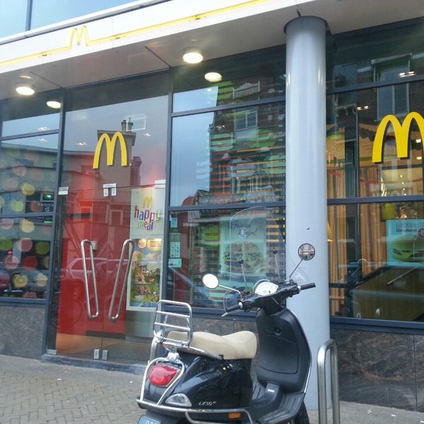 Foto tirada no(a) McDonald&#39;s por Willem P. em 3/20/2013