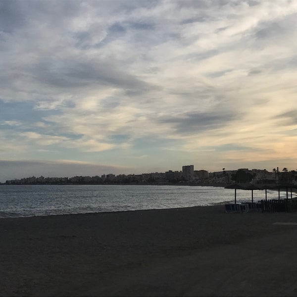 รูปภาพถ่ายที่ Playa de Torre del Mar โดย Mile I. เมื่อ 6/8/2022