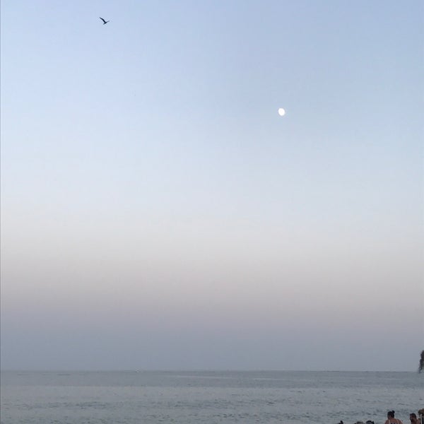 Foto tomada en Playa de Torre del Mar  por Mile I. el 8/18/2021