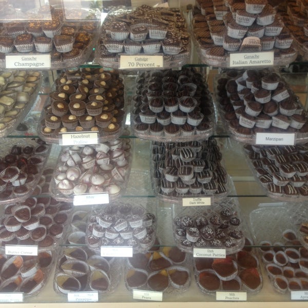 4/10/2013에 Priya R.님이 Schakolad Chocolate Factory에서 찍은 사진