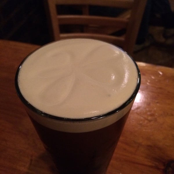 Foto tomada en McCreary&#39;s Irish Pub &amp; Eatery  por Melissa S. el 4/28/2015