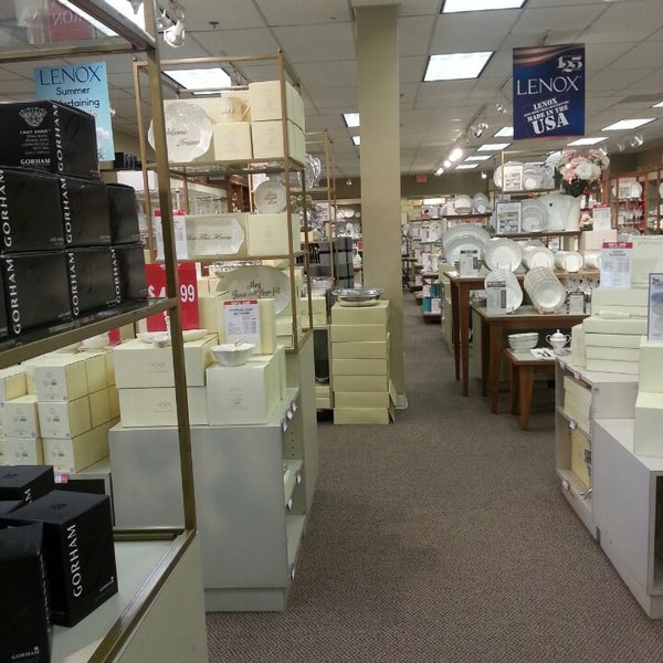 lenox outlet cranbury nj hours