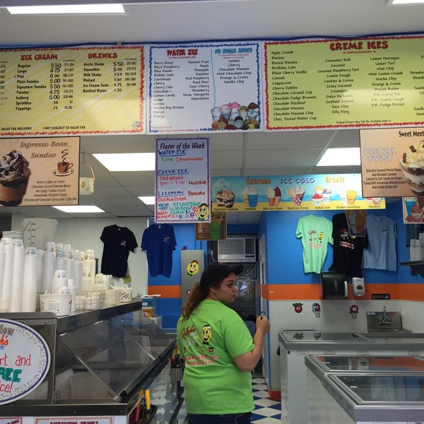 Photo taken at Ralph&#39;s Famous Italian Ices by Derek I. on 5/30/2015