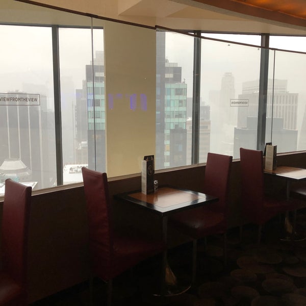 Foto diambil di The View Restaurant &amp; Lounge oleh Derek I. pada 1/18/2020