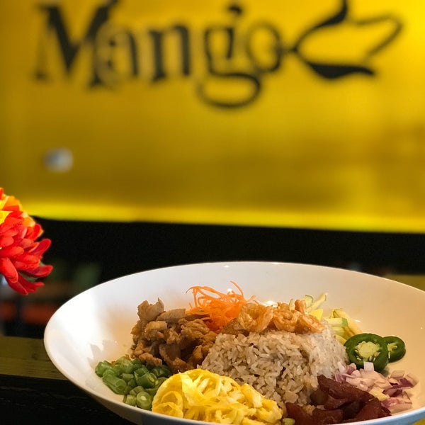 Photo taken at Mango Thai Cuisine by Anne N. on 6/19/2018