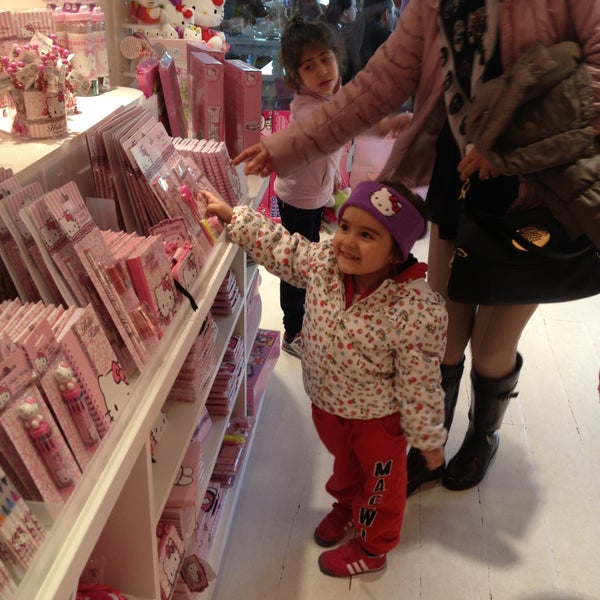 Photo taken at Hello Kitty World by Emre A. on 4/20/2013