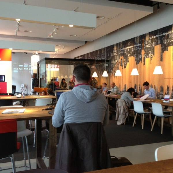 7/3/2013にSander d.がNationale-Nederlanden Douwe Egberts Caféで撮った写真