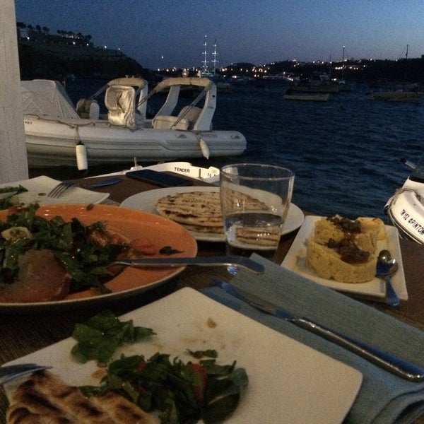 Great view, amazing taste! I would definitely go for "Fava" and grilled octopus.
