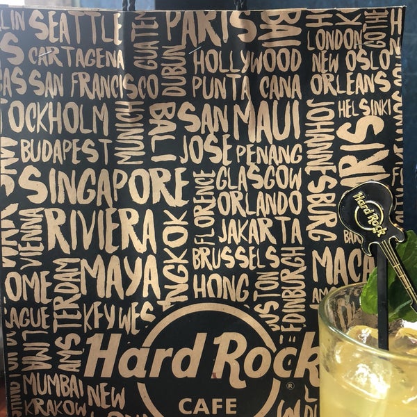 Foto tirada no(a) Hard Rock Cafe Jakarta por Mohd Faris A. em 10/7/2018