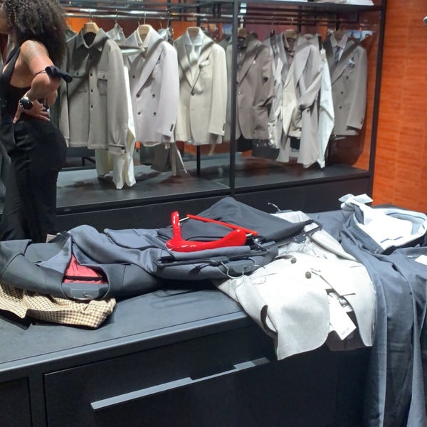 Suit Supply Upper East Side New York, NY