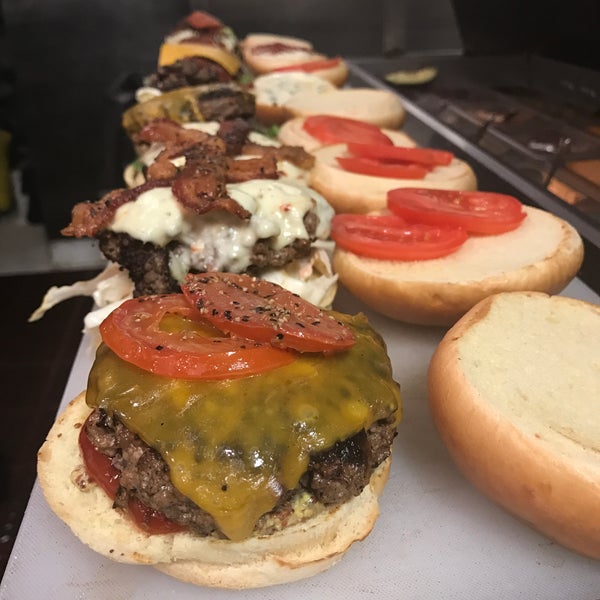 Foto diambil di Stout Burgers &amp; Beers oleh Stout Burgers &amp; Beers pada 8/16/2018