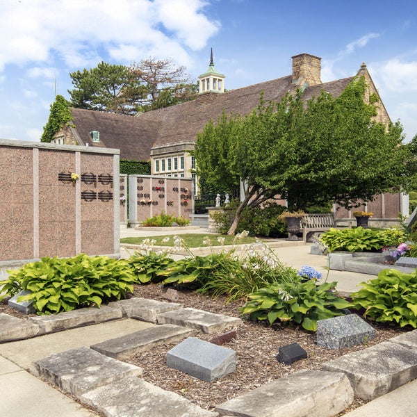 Mount Emblem Cemetery Elmhurst, IL