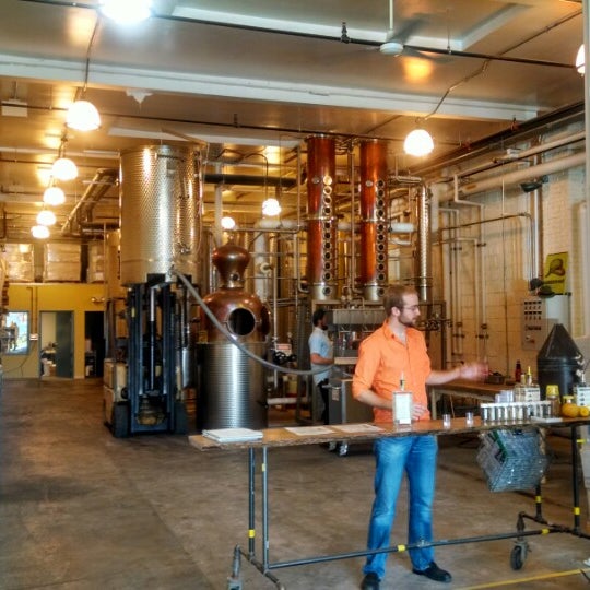 4/26/2014にKazem E.がNew Columbia Distillersで撮った写真