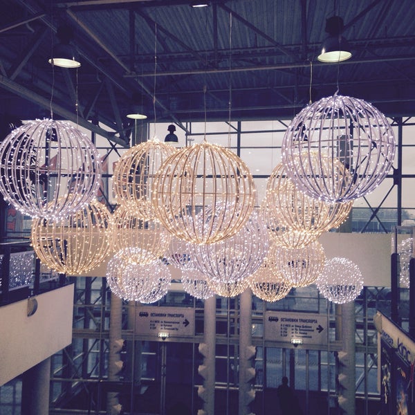 รูปภาพถ่ายที่ MEGA Mall โดย Екатерина เมื่อ 12/18/2014