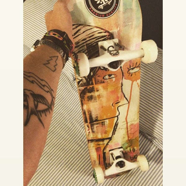 Das Foto wurde bei Longslide SkateBar von Felipe C. am 2/20/2015 aufgenommen