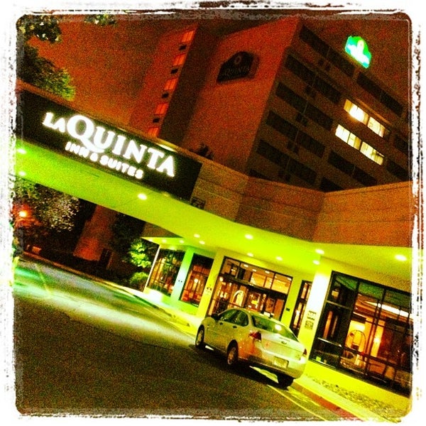 Photo taken at La Quinta Inn &amp; Suites Secaucus Meadowlands by Sumit &#39;DulhanExpo&#39; A. on 10/13/2013
