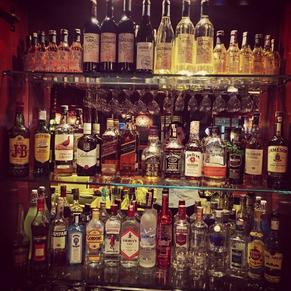 10/6/2015에 Kaan ..님이 Irish Pub Bar &amp; Lounge에서 찍은 사진