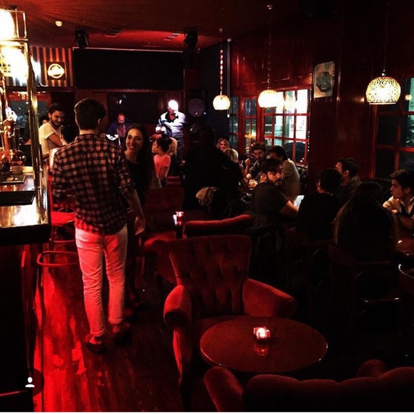 10/9/2015에 Kaan ..님이 Irish Pub Bar &amp; Lounge에서 찍은 사진