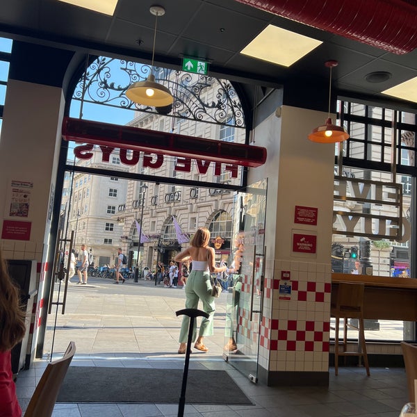 Photo taken at Five Guys by R on 8/9/2022