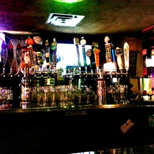 Photo taken at Stoney&#39;s Bar and Grill by Alejandro™ on 4/13/2013