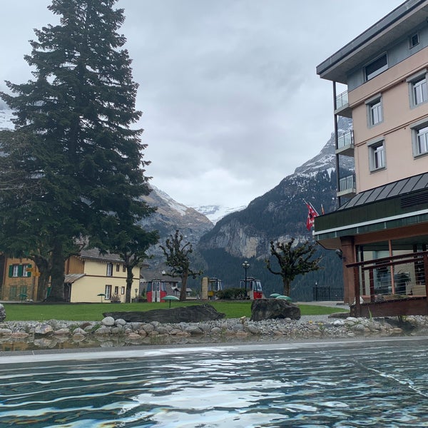 Das Foto wurde bei Belvedere Swiss Quality Hotel Grindelwald von Jennie V. am 5/15/2019 aufgenommen