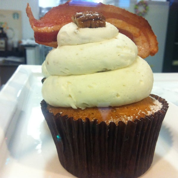 Frosted Cakery Bakery in Fresno