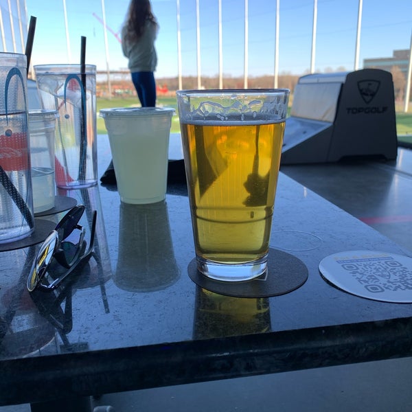 Foto scattata a Topgolf da Randy H. il 3/29/2021