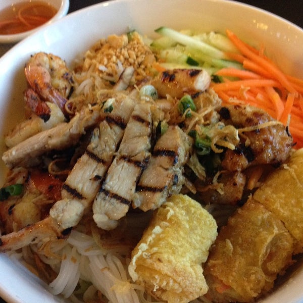 1/25/2014에 Joe R.님이 Heavenly Pho Vietnamese Cuisine에서 찍은 사진