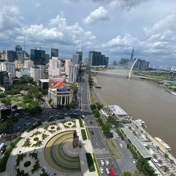 Foto tirada no(a) Renaissance Riverside Hotel Saigon por Sa L S. em 9/15/2022