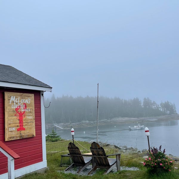 Photo taken at McLoons Lobster Shack by Liss Joy R. on 7/2/2023