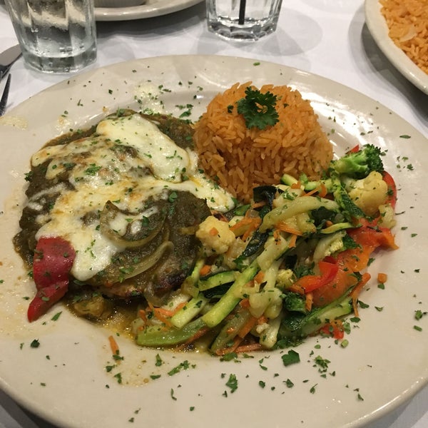Снимок сделан в Fernando&#39;s Mexican Cuisine пользователем Neha L. 10/19/2018
