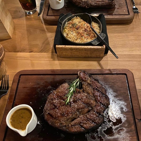 Foto tomada en Steak 48  por Bruce el 8/30/2023