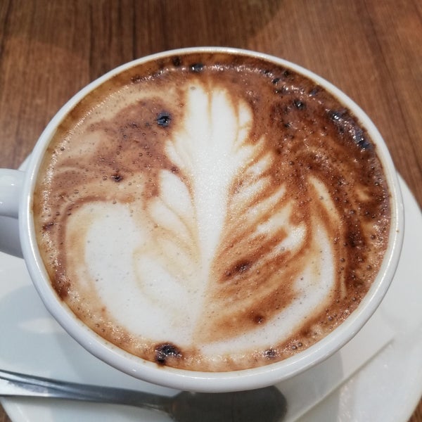 Foto diambil di Coffee Caramel oleh Neşe N. pada 11/24/2018