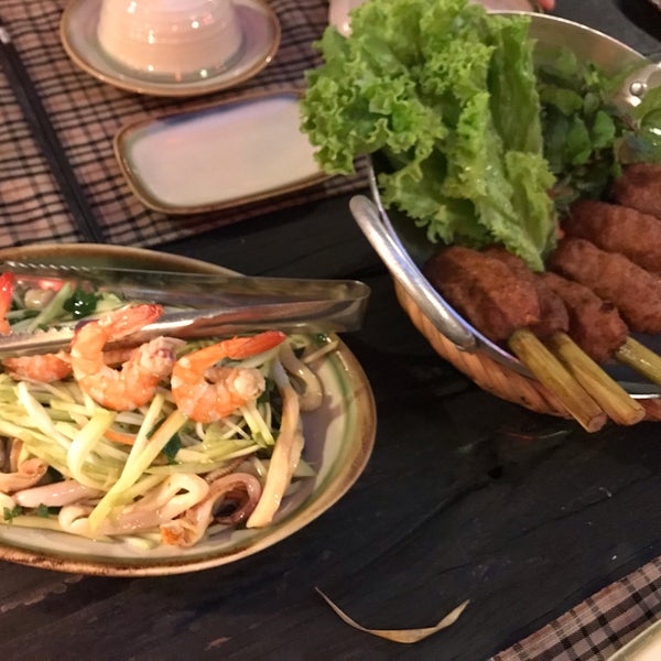 Снимок сделан в HOME Hanoi Restaurant пользователем D@ISUKE 10/6/2018