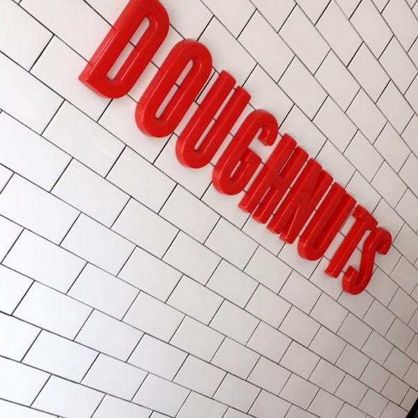 6/12/2016에 Emily B.님이 Bogart&#39;s Doughnut Co.에서 찍은 사진