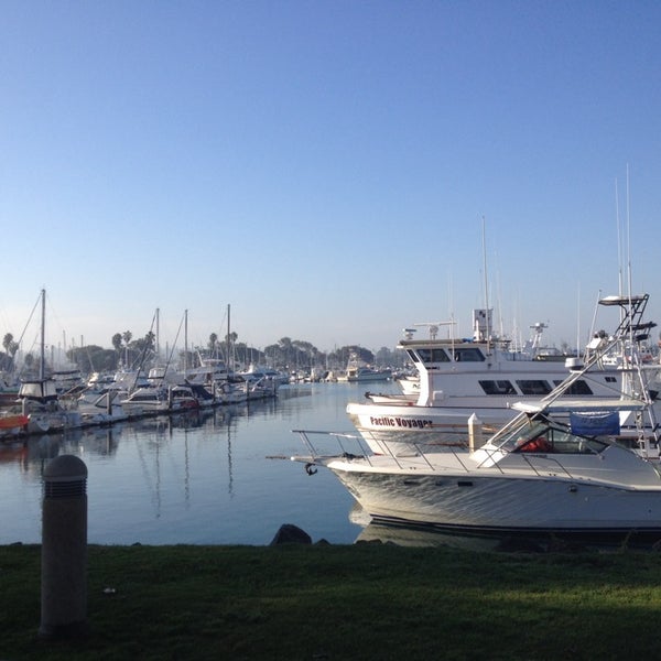 Foto tirada no(a) San Diego Whale Watch por Lauren L. em 1/22/2014