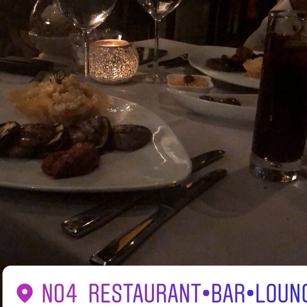 Foto diambil di No4 Restaurant • Bar • Lounge oleh Zhshsh S. pada 9/23/2018